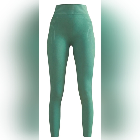 PRETTY LITTLE THING Green Contour Seamless Gym Leggings Size UK S - Picture 3 of 5